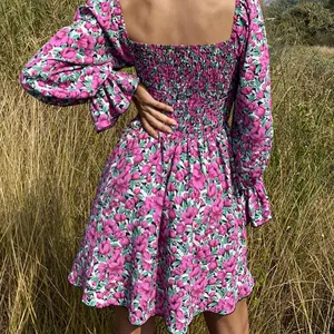 パフスリーブフリル裾ソリッドカラー素朴なフラワーガール写真シーショートファット夏の女性カジュアルドレスバルク