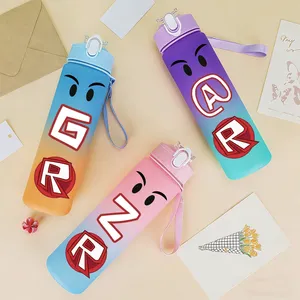 Botella Robloxs A-Z de 750 ml, gran capacidad, diseño de letras de videojuegos, para ejercicio al aire libre, color degradado, vaso de agua con pajita de plástico, vaso de plástico para beber. - Product Image 3