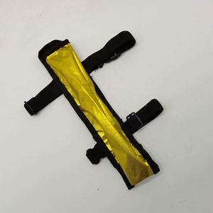 Ventilador de Mano Reflectante Grande de 33 cm (13 Pulgadas) con Funda, Accesorios para Fiestas Rave, Tela Brillante de Poliéster, Logotipo Personalizado, Portátil - Product Image 4