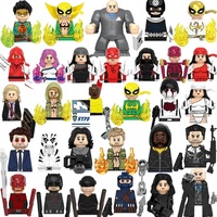 Ensemble de figurines Street Hero, Vigilant masqué rouge et artiste martial au poing jaune, briques à assembler soi-même, jouet cadeau pour adultes