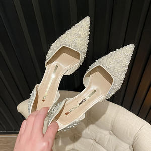 Commercio all'ingrosso di perle sottili di strass Wanita Custom Slip On tacco da <span class=keywords><strong>sposa</strong></span> pump da donna tacchi bassi <span class=keywords><strong>scarpe</strong></span> da <span class=keywords><strong>sposa</strong></span> per <span class=keywords><strong>sposa</strong></span> - Product Image 5