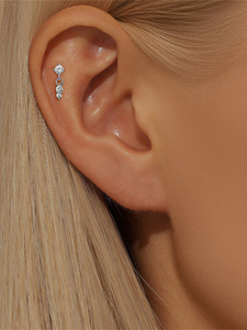 Pendentif classique en argent sterling S925 avec rangée de diamants et fond plat pour piercing d'oreille - Product Image 5