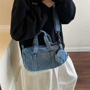 2026 Summer New Vintage Fashion Denim Women Shoulder Bag <b>Large</b> Capacity Casual <b>Pillow</b> Handbag Versatile Ladies Daily Commute - Product Image 3