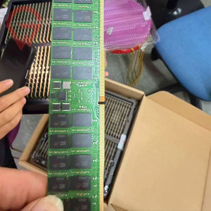 หน่วยความจำซัมซุง M321R8GA0EB2-CWM 64GB (1x64GB) DDR5 5600Mbps PC5-44800 2Rx4 ECC หน่วยความจำเซิร์ฟเวอร์ใหม่ ThinkSystem สำหรับศูนย์ข้อมูลขนาดใหญ่ - Product Image 2