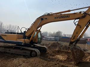 Excavatrice d'occasion Hyundai 305LC-9T, capacité de 30 tonnes, excellente économie de carburant, performances élevées pour les chantiers de construction, moteur Cummins - Product Image 2