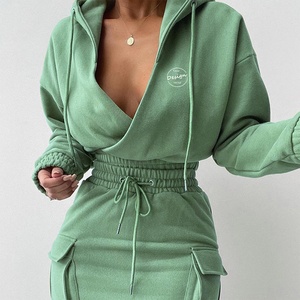 Conjunto <span class=keywords><strong>de</strong></span> Dos Piezas <span class=keywords><strong>de</strong></span> Falda Ajustada al Cuerpo con Cintura Alta y Top Corto Elástico con Capucha y Cuello en V, Conjunto <span class=keywords><strong>de</strong></span> Falda y Top Ajustado, Trajes Deportivos - Product Image 3