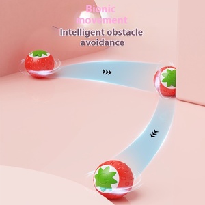 Giocattolo per animali domestici di rotolamento automatico resistente resistente alla fragola - Product Image 2