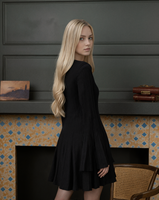 Nouvelle Collection Automne-Été 2025 : Robe en Maille Tricotée Style Français, Élégante et Vintage, Unie, Décontractée, avec Col en Dentelle et Manches Cloche, Taille Naturelle