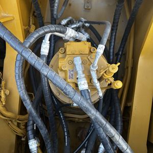 Excavadora Usada CAT336 de Alto Rendimiento, Excelente Capacidad de Elevación, Construcción Duradera, Motor, Caja de Cambios y PLC para Trabajo Pesado - Product Image 3