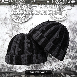 Gorro de Invierno Tejido a Mano con Diseño Jacquard, Borlas y Cintas, para Estilo Urbano y Uso en Exteriores - Product Image 2