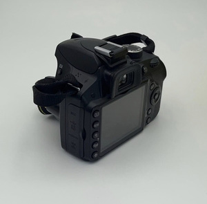 กล้อง DSLR มือสอง Nikon D3200 24.2MP Full HD ราคาประหยัด สำหรับมือใหม่ - Product Image 1