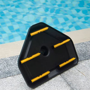 Tête de nettoyeur de <span class=keywords><strong>piscine</strong></span> avec brosses et poignée à clip pour le nettoyage des piscines, fabriquée par un fabricant spécialisé dans les équipements de natation. - Product Image 3