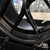 Rines Forjados de Aleación de Aluminio T6061-T6 con Acabado Negro Mate Personalizado en Fibra de Carbono para BMW, Audi, Urus, C8, Tesla Model 3, C8 Corvette