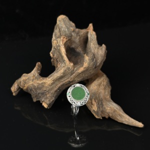 หยกพม่าธรรมชาติ เกรดเอ แท้ 925 เงินสเตอร์ลิง ประดับตกแต่ง แหวนลายฉลุสไตล์วินเทจ สวยเก๋มีเสน่ห์สำหรับผู้หญิง - Product Image 4