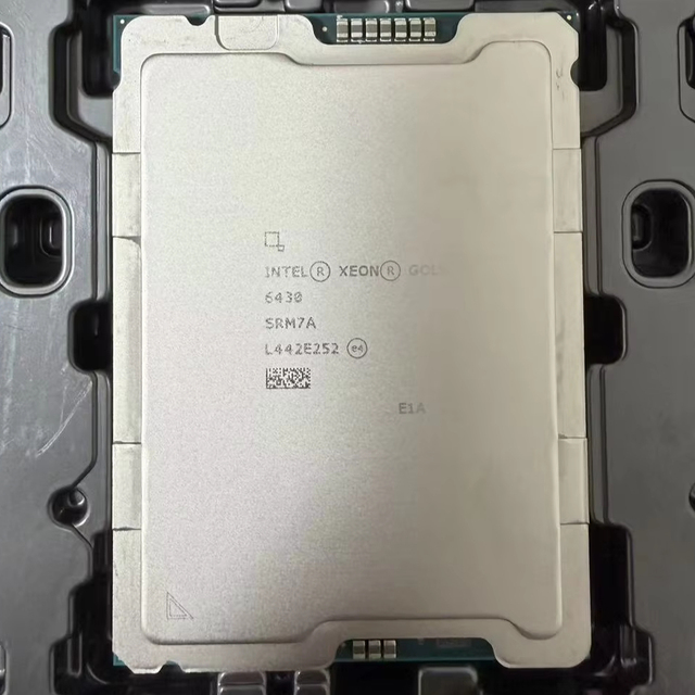Intel Xeon Gold 6530/SRN5C 6534/SRN6A 6544Y/SRN6R E-2434/SRMXC 6430 Server Processor CPU