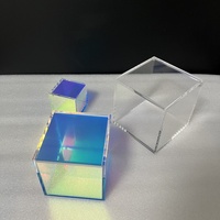 Cube de boîte d'affichage acrylique coloré arc-en-ciel irisé pour la décoration intérieure