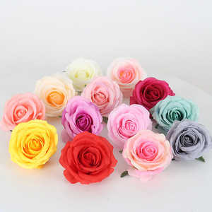 Têtes de roses artificielles rouges Jessie 10 cm, décoration de mariage, fleurs artificielles pour décoration de voiture et de mur - Product Image 2
