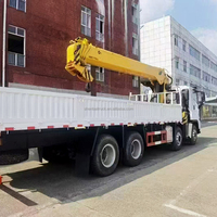 Camion de fret 8x4 1SUZU avec grue montée, grue télescopique hydraulique de 16 tonnes à vendre