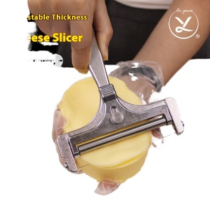 Râpe à fromage à épaisseur réglable, ustensile de cuisine, lame en acier inoxydable, manche en plastique, durable, compatible lave-vaisselle - Product Image 2