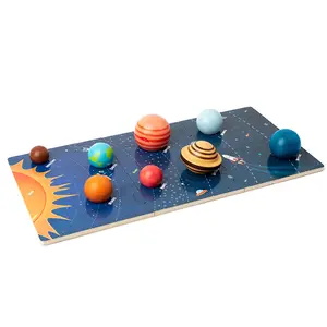 子供のためのモンテッソーリ木製ソーラーシステムパズルおもちゃこのカラフルな教育ギフトで宇宙と惑星の不思議を発見