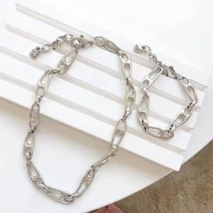 HC Elegante Conjunto <span class=keywords><strong>de</strong></span> Collar y Pulsera <span class=keywords><strong>de</strong></span> Acero Inoxidable con Cadena <span class=keywords><strong>de</strong></span> Eslabones, Estilo Cubano, Grueso, con Esquinas Cuadradas y Diseño <span class=keywords><strong>de</strong></span> Costura, Joyería <span class=keywords><strong>de</strong></span> Moda - Product Image 2