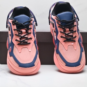 Zapatillas Deportivas Personalizadas con Logotipo de Diseñador para Hombre, Zapatillas Retro Unisex, Tendencia 2026, con Suela Gruesa, Malla Transpirable, con Cordones, Versátiles para Correr - Product Image 2