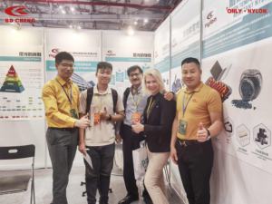 Только нейлоновый завод <span class=keywords><strong>Pa6</strong></span> 6 натуральный PA66 <span class=keywords><strong>GF25</strong></span> огнестойкий для бытовой техники UL94 V0 черного цвета - Product Image 6