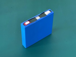 แบตเตอรี่ลิเธียม NMC 75C Super Power 2.4V 10Ah รูปทรง Prismatic สำหรับเครื่องเสียงรถยนต์ รถจักรยานยนต์ สตาร์ทเตอร์ 1000 รอบ -50~60 องศา - Product Image 4