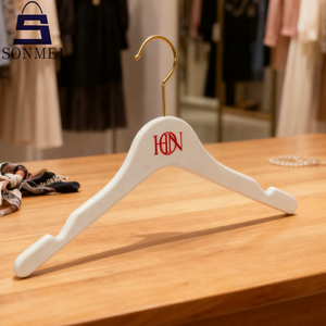 Cintre pour <span class=keywords><strong>robe</strong></span> de mariée en plastique solide à encoche anti-dérapante colorée personnalisée robuste - Product Image 6