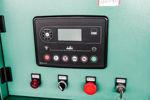Groupe électrogène portable triphasé silencieux et compact pour usage industriel/domestique - Product Image 1