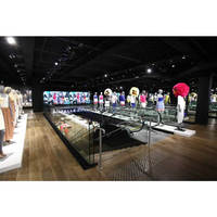 Mode Kleidung Kleidungs stücke Shop Innendekoration Free Tailor Design Kreative Display Layout Ideen für Kleidung Shop Fitting