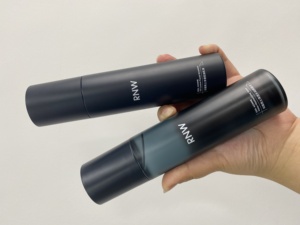 Ensemble de flacons en plastique pour soins de la peau de luxe en PET épais et lourd - Product Image 4
