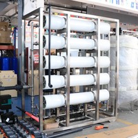 Système de dessalement d'eau de mer industriel Two Whale 5000L/H avec pompe, contrôle automatique PLC, 10kW, en acier inoxydable SUS304, certifié CE ISO, haute performance