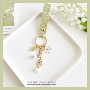 Nouvelle Clé USB Anti-Perte en Alliage de Zinc Style Pastoral d'Été avec Ruban Vert et Pendentif Fille Mori, Motif Muguet, pour Filles - Product Image 3