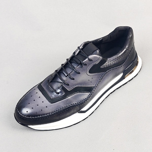 Chaussures décontractées pour hommes en cuir véritable à bout rond, respirantes, à lacets, toutes saisons, semelle extérieure en caoutchouc, semelle intermédiaire en EVA - Product Image 1