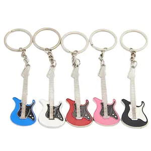 Sıcak satış özel Mini moda güzel gitar keman Metal Charm müzik anahtarlık