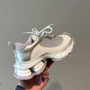 Chaussures de marche rétro respirantes de haute qualité pour l'hiver, motif doodle, fermeture éclair, amorti flexible, semelle intermédiaire en TPU – Vente en gros - Product Image 1