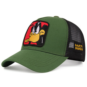 Gorra Trucker Unisex de Malla con Diseño de Animales y Parche Cuadrado Bordado Personalizado - Product Image 5