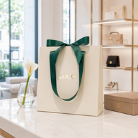 Sacs cadeaux en papier mat de luxe avec logo personnalisé, ruban en satin, vente en gros, emballages pour cosmétiques, bijoux, cadeaux de mariage