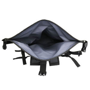 Mochila Nevera Casual con Cierre Enrollable de PVC, Ecológica, Reciclable, Aislada, a Prueba de Fugas, Impermeable, Suave, Negra - Product Image 5