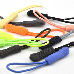 Bán buôn dây kéo Silicone Kéo Túi Du Lịch VaLi quần áo Lều ba lô pullers cho may mặc cao su thiết kế tùy chỉnh logo màu Đen - Product Image 3