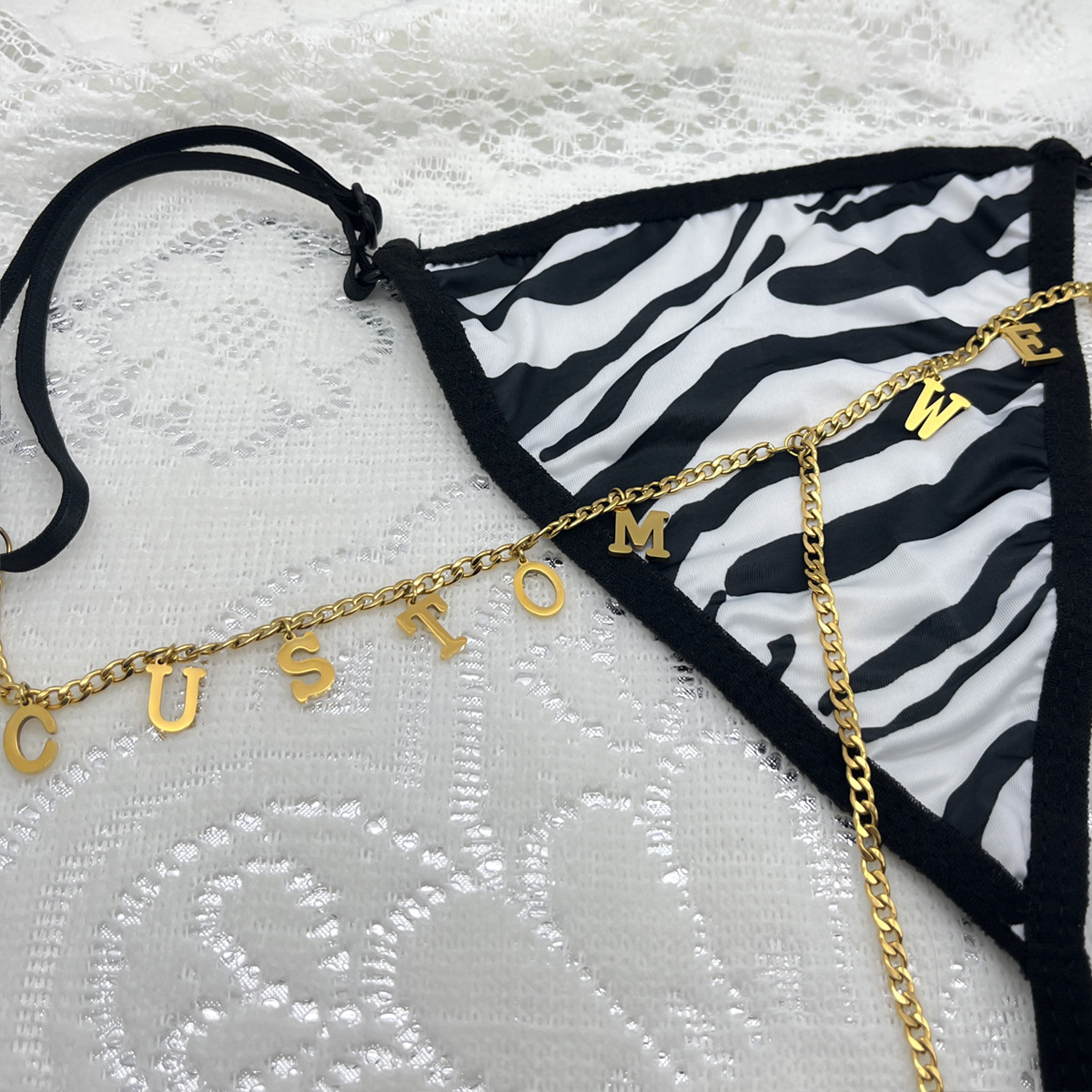 6(6(pants,chain,5letter charms)