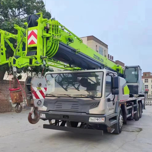 Grúa sobre Camión Zoomlion ZTC250A5-3 Usada Premium de 25 Toneladas, Equipo de Elevación Duradero con Piezas Originales - Product Image 1