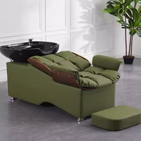 Fauteuil de lavage semi-inclinable pour salon de coiffure avec bac en céramique noir et repose-pieds assorti pour institut de beauté et spa capillaire