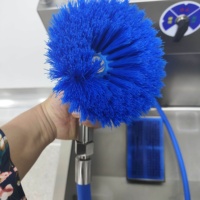 Station de nettoyage de chaussures en acier inoxydable avec brosse latérale rotative et brosse de nettoyage de semelles pour des zones de travail hygiéniques