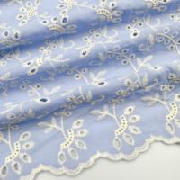Tissu brodé en coton à motifs floraux pour robe de femme