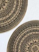 Vente en gros Napperon rond bohème en jute tissé pour la table à manger Set de table en jute bohème résistant à la chaleur Lot de 6