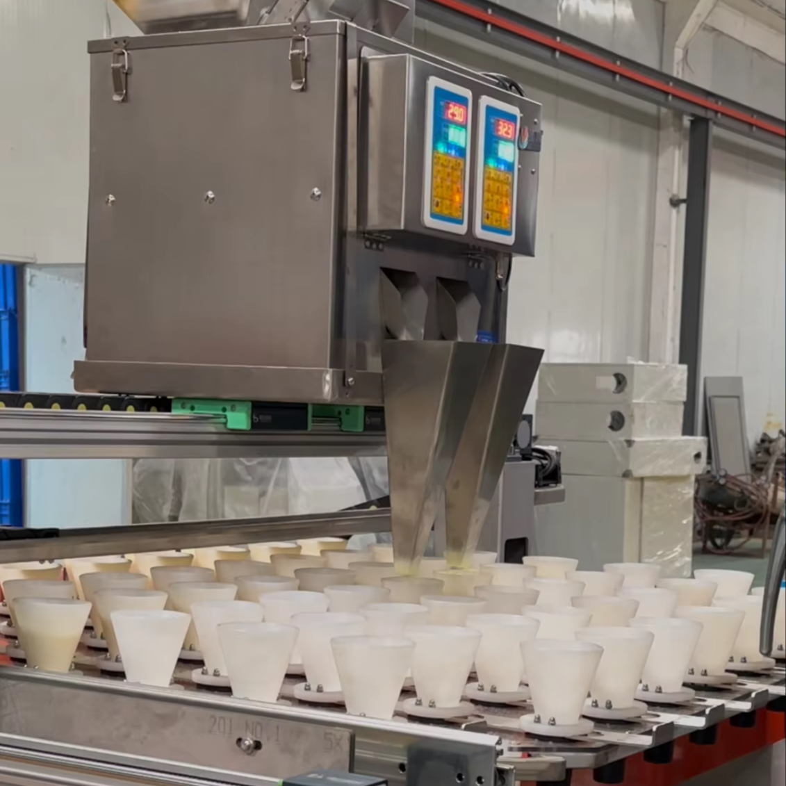 Keshang Automatic Feeding Machine for Pickleball Core Auxiliary Equipment Rotational Molding Line 380V 1 Year Warranty