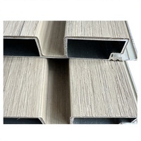 Panneau mural composite aluminium-bois-plastique de style traditionnel, étanche, avec installation par emboîtement pour usage extérieur