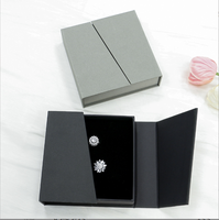 Scatola Personalizzata Mini Lusso Eco-Friendly Riutilizzabile Riciclabile Rigida con Coperchio Ribaltabile Doppia Apertura Magnetica Fodera in Velluto Logo Personalizzato